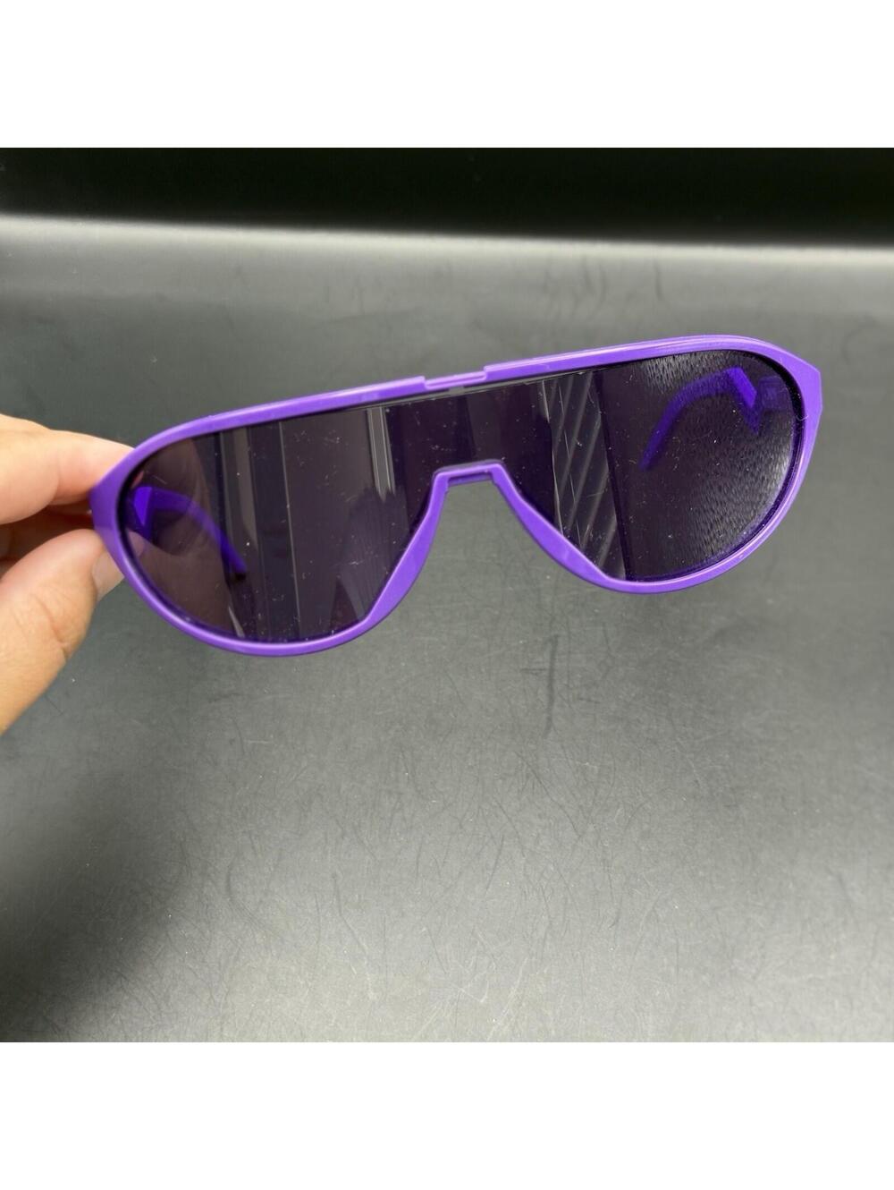 Oakley CMDN Electric Purple Grey Lenses OO9467-0433 (No Wicket/Icons/Nose Piece) - Picture 9 of 12